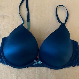 Victoria’s Secret PINK Pushup bra